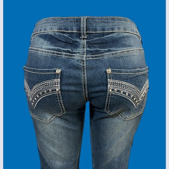 2b Bebe Rhinestone pockets Straight Leg Jeans Medium Wash Low Rise Pants NWOT 32 - Picture 4 of 6